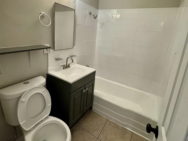 720 N 10th St #1 — Photo 11