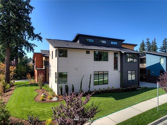 3rd image of 11905 84th Ave NE