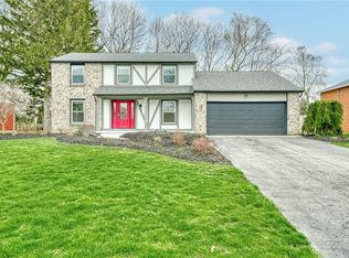 136 Chimney Hill Rd, Rochester, NY 14612