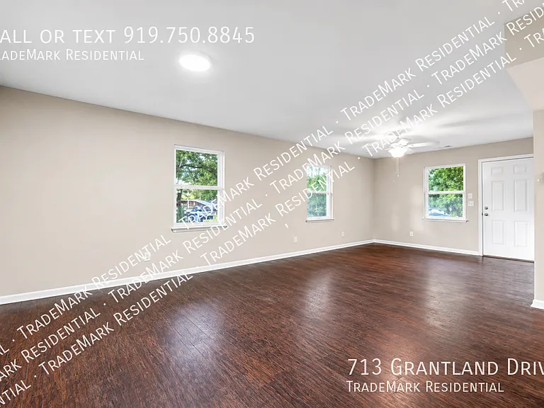 713 Grantland Dr — Photo 3