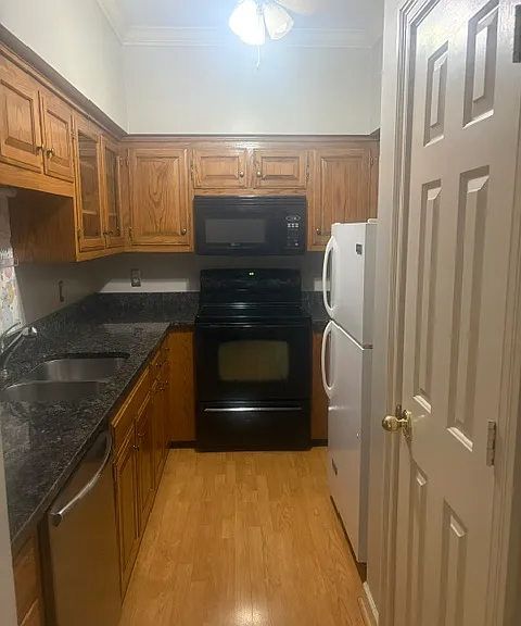 130 Matthew Ln — Photo 6