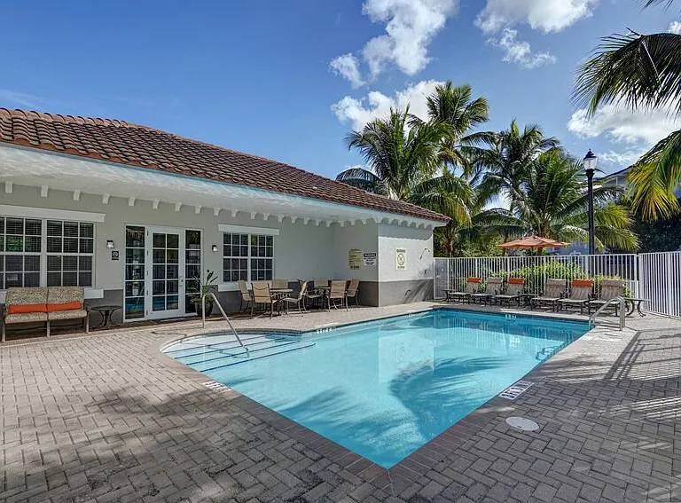 Midtown exterior 40