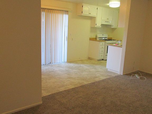 3rd image of 219 Taylor St APT B