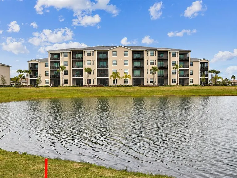 18114 Gawthrop Dr #106 — Photo 32