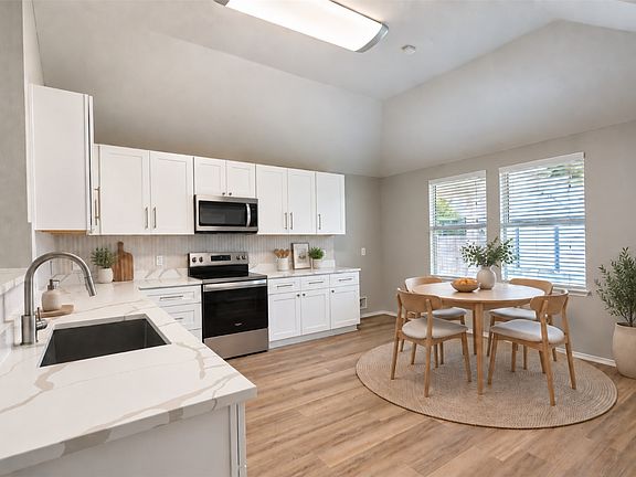 5th image of 1003 Trickham Dr
