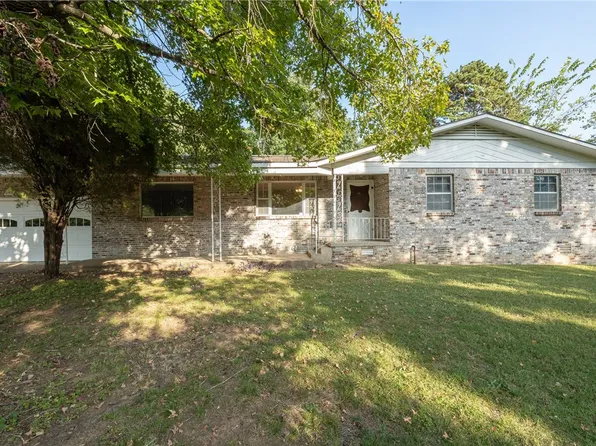 660 S Crossover Rd, Fayetteville, AR 72701