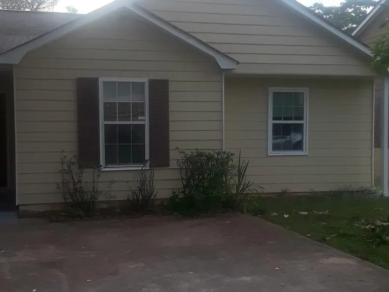 103 Tuscany Ln — Photo 3