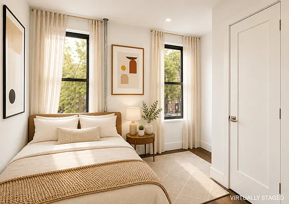 Bedroom, photo 1