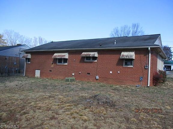 4th image of 319 Western Blvd