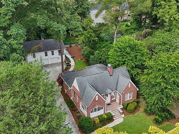 2nd image of 472 Burlington Rd NE