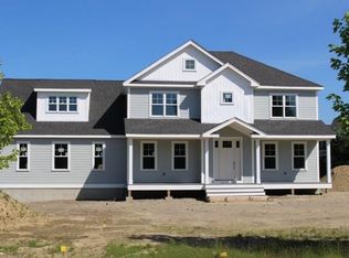 88 Club Cir, North Kingstown, RI 02852