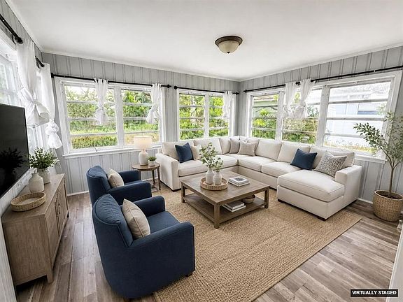 3rd image of 309 Belle Claire Pl