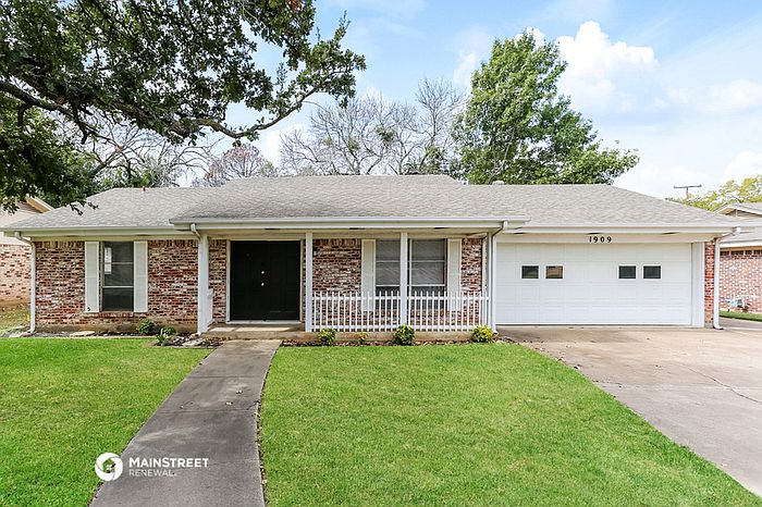 Zillow Hurst Tx 76054