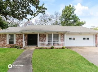 1909 Hurstview Dr, Hurst, TX 76054