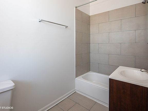 4th image of 5343 N Damen Ave #3