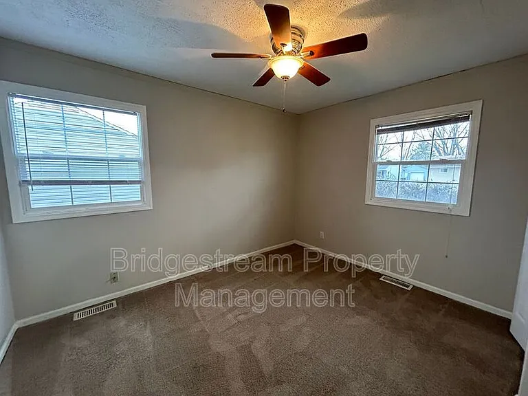 2937 Prentice Dr — Photo 5