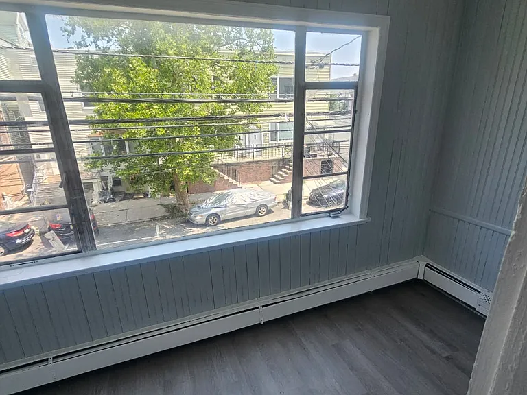 32 W 16th St #2F — Photo 7