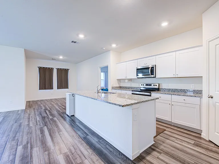 1005 Blue Beech Ln — Photo 9
