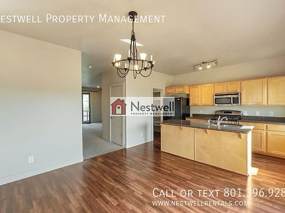 3rd image of 4631 W Daybreak Rim Way
