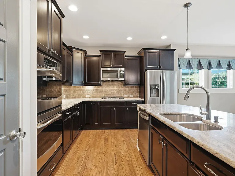 224 N Serenity Hill Cir — Photo 4