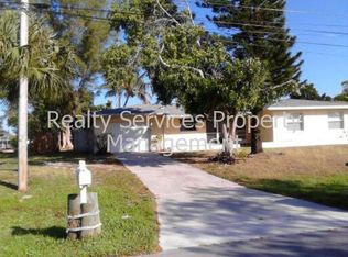 609 Retunda Pkwy W, Cape Coral, FL 33904
