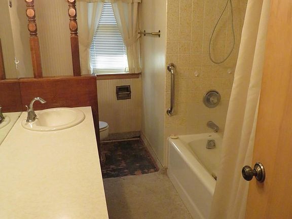 4th image of 603 C St