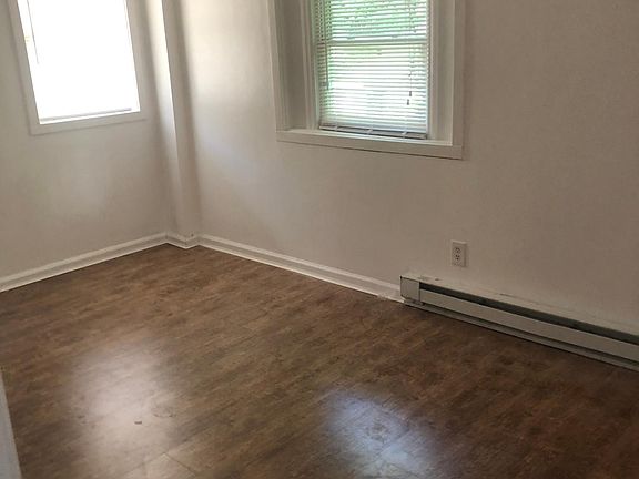 2nd image of 40 Jersey Ave