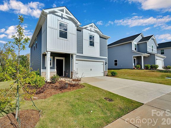 3rd image of 205 Alden Ct