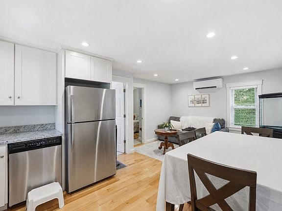 2nd image of 731 Hingham St