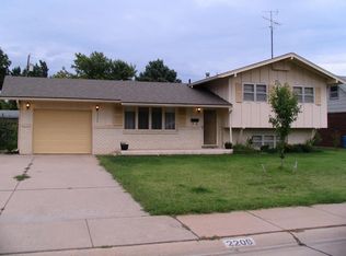 2206 Lincoln St, Great Bend, KS 67530