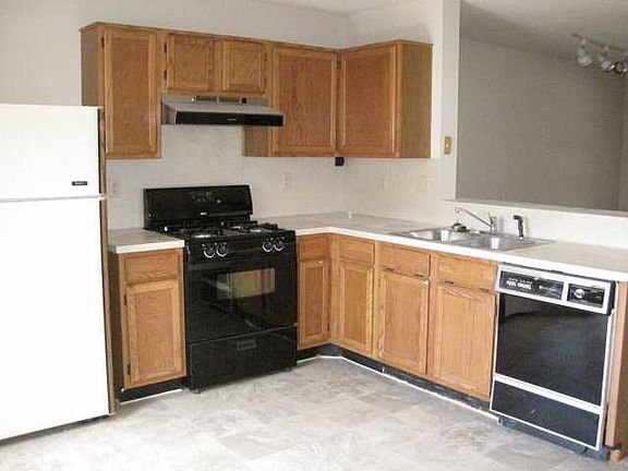 4th image of 11901 M Swearingen Dr #67