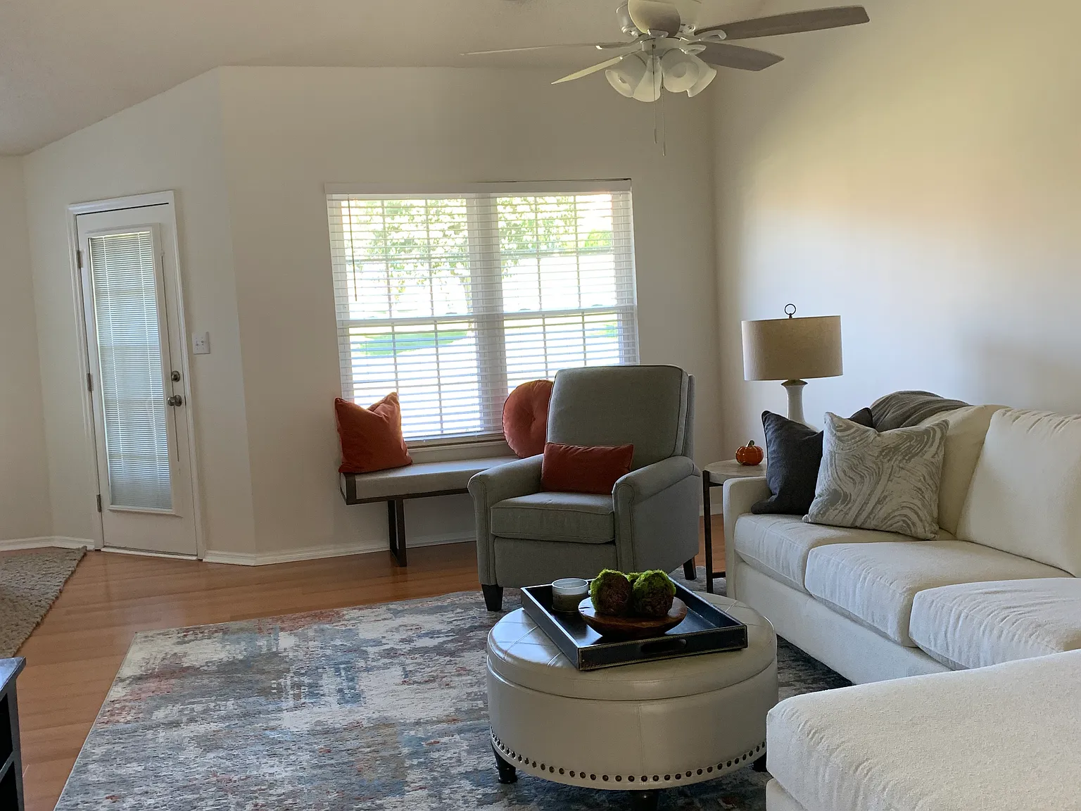 2 bed, 1395 sqft, $2,000 — Photo 3