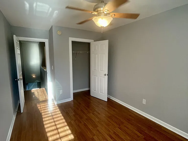 218 Colonnade St — Photo 28