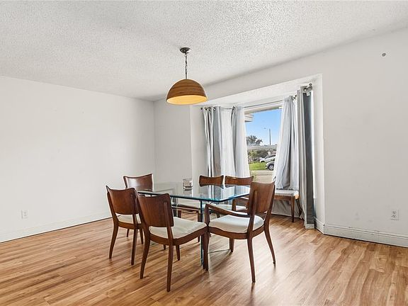 3rd image of 352 VAIL DRIVE