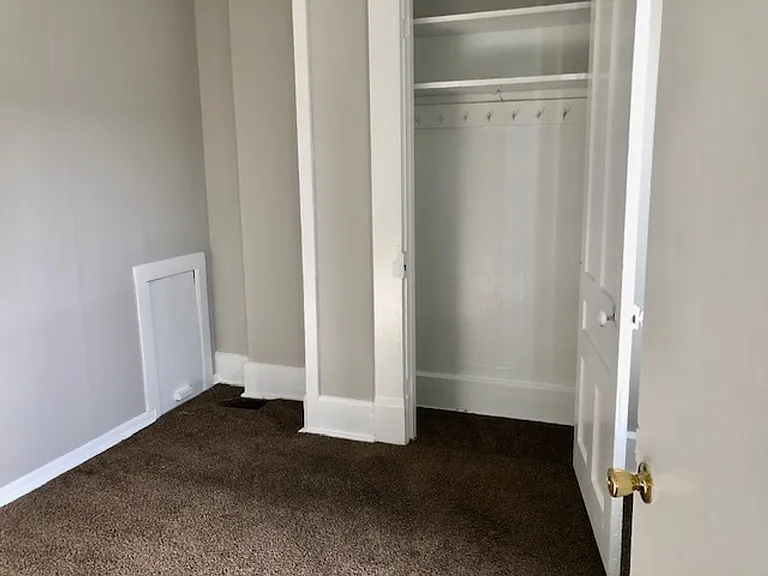 548 E Pearl St — Photo 19