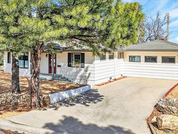 2nd image of 520 Mesa Dr