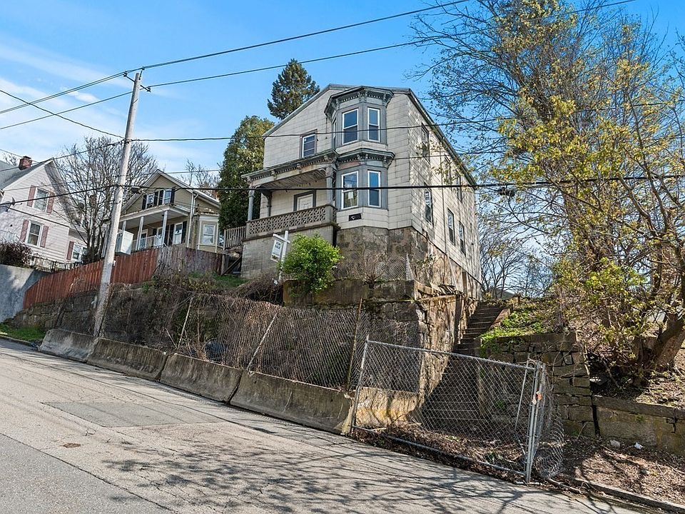 213 Weetamoe St, Fall River, MA 02720 Zillow