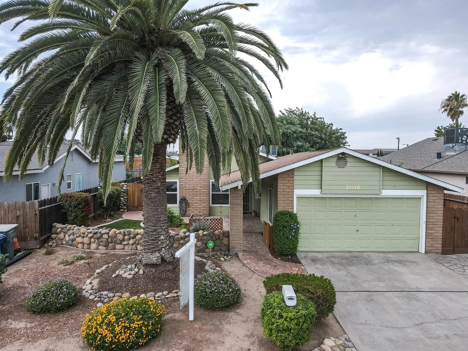 2016 Bavil Dr photo 1