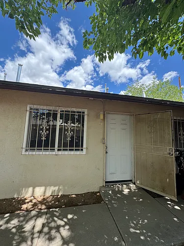 616 Alcazar St SE #3 Photo 1