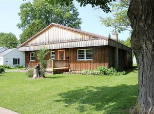 33 Burton St, Cazenovia, NY 13035
