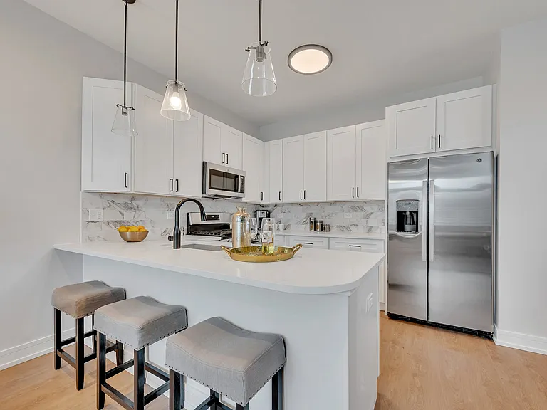 3920 S Calumet Ave #2 — Photo 5