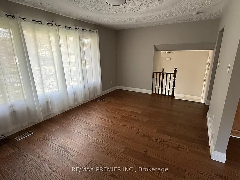 416 Cole Rd #UPPER — Photo 8