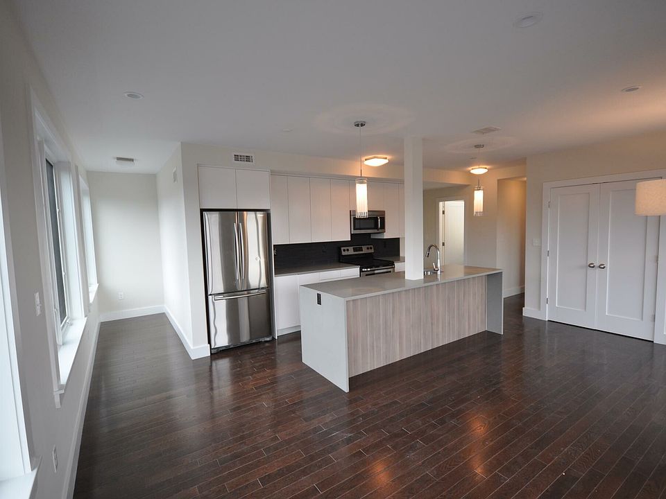 1st image of 659 Massachusetts Ave #8