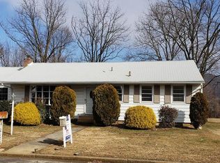 323 Saint Bernardine St, Reading, PA 19607