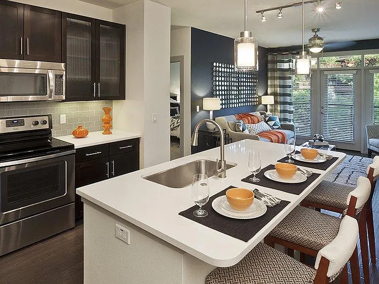 The Moderne — Photo 1