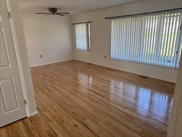 705 Bayberry Rd — Photo 8
