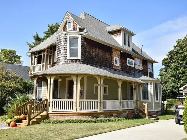 611 Tazewell Ave, Cape Charles, VA 23310