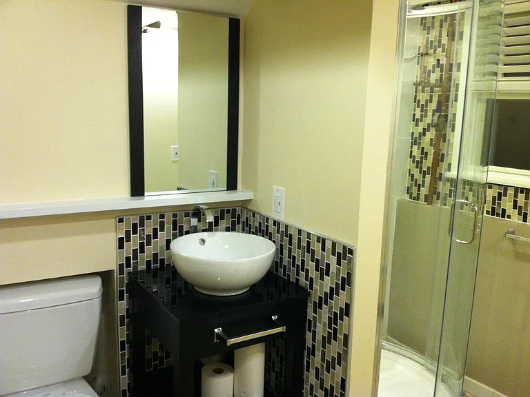 100 Hillgrove Ave #102 — Photo 12