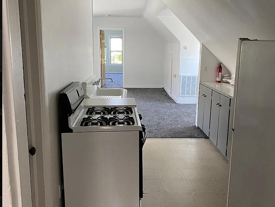 1st image of 54 Mariner St #3