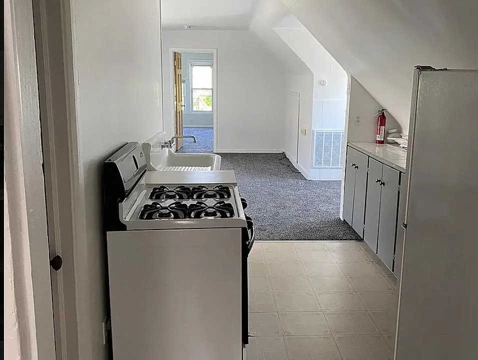54 Mariner St #3